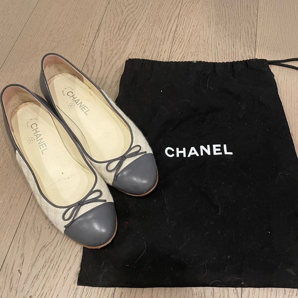 Chanel Ballerina flats two tone  size 38.5.